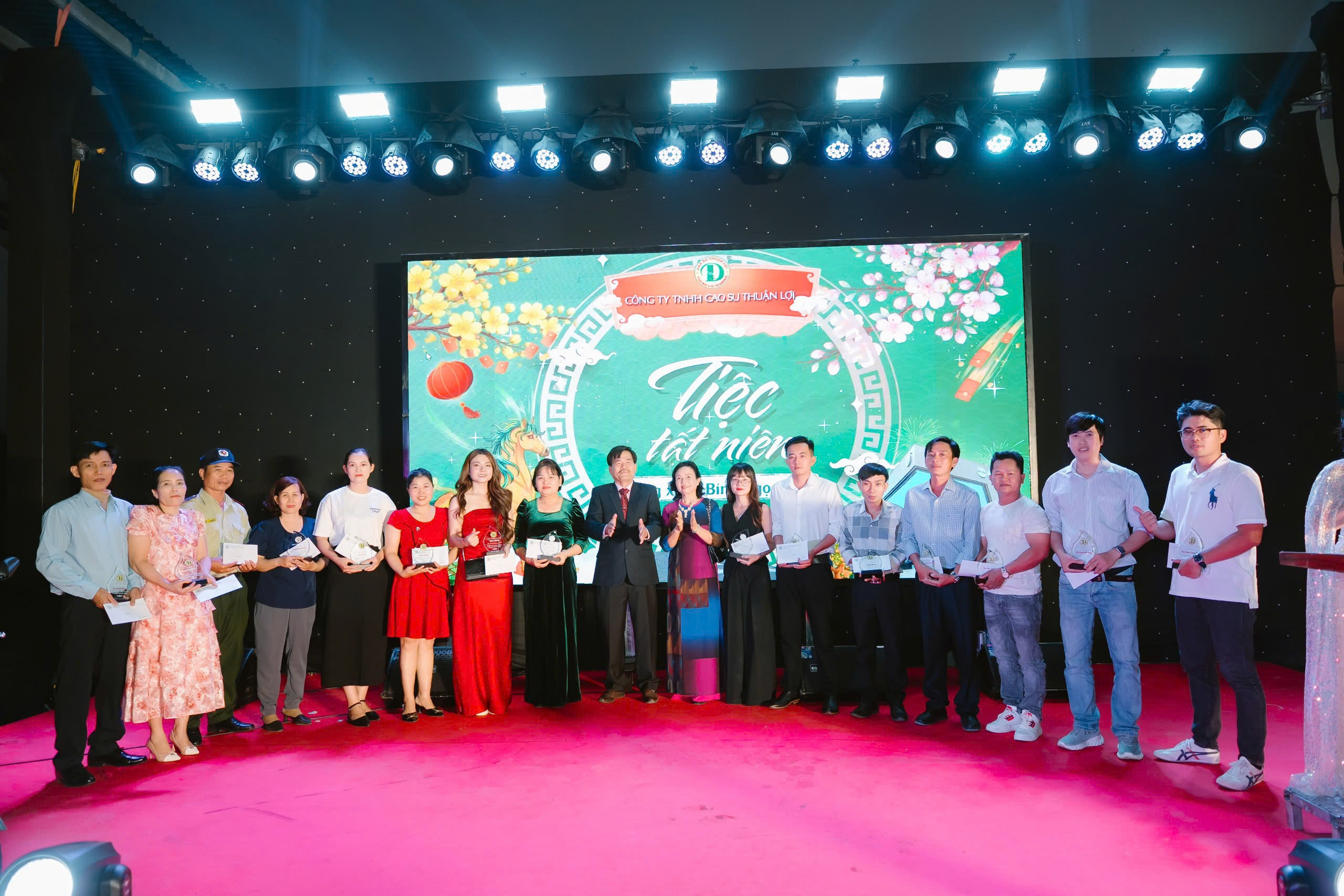 Tin tức